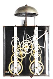 Comtoise mit seltener Adler-Spange - Monatsläufer