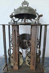 Eine der ältesten Comtoise-Uhren der Welt