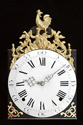 Hähnchen-Uhr, seltene Spange mit Hahn und Fackeln