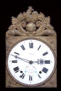 Comtoise mit seltener Prägung - Hahn über Weltkugel