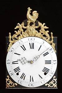 Hähnchen-Uhr, seltene Spange mit Hahn und Fackeln