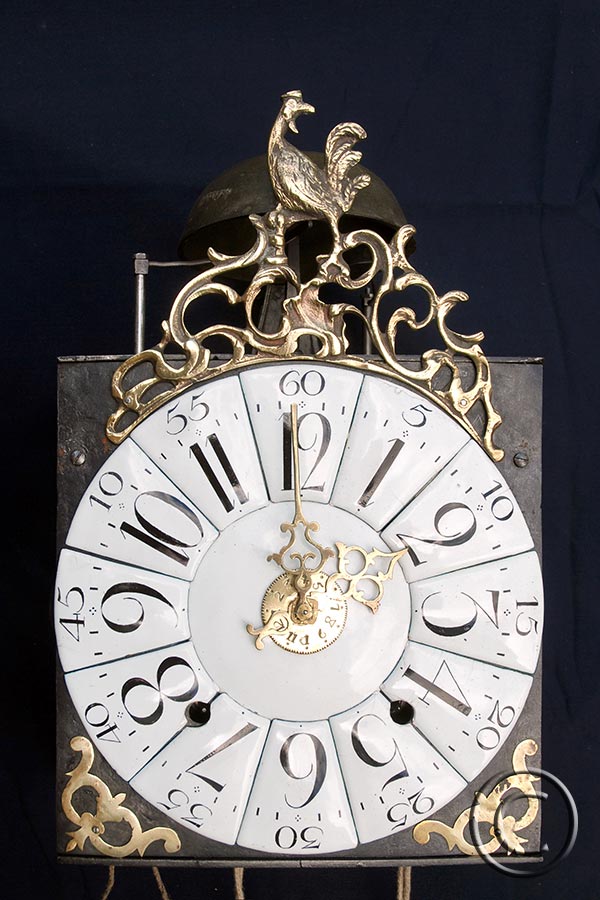 Museale Comtoise treize-pieces mit arabischen Zahlen