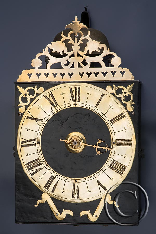 Frühe Einzeiger-Comtoise-Uhr mit Messingr