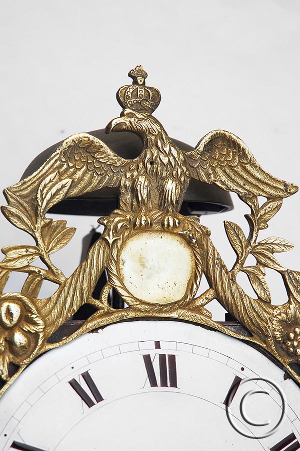 Comtoise mit seltener Adler-Spange - Monatsläufer