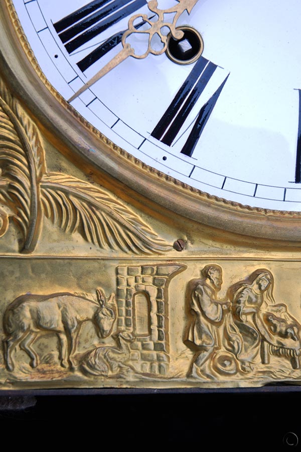 Comtoise mit sehr seltener Prägung - Religiöses Motiv: Marienverehrung