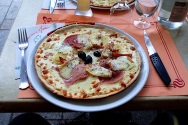 kaese morbier pizza morez